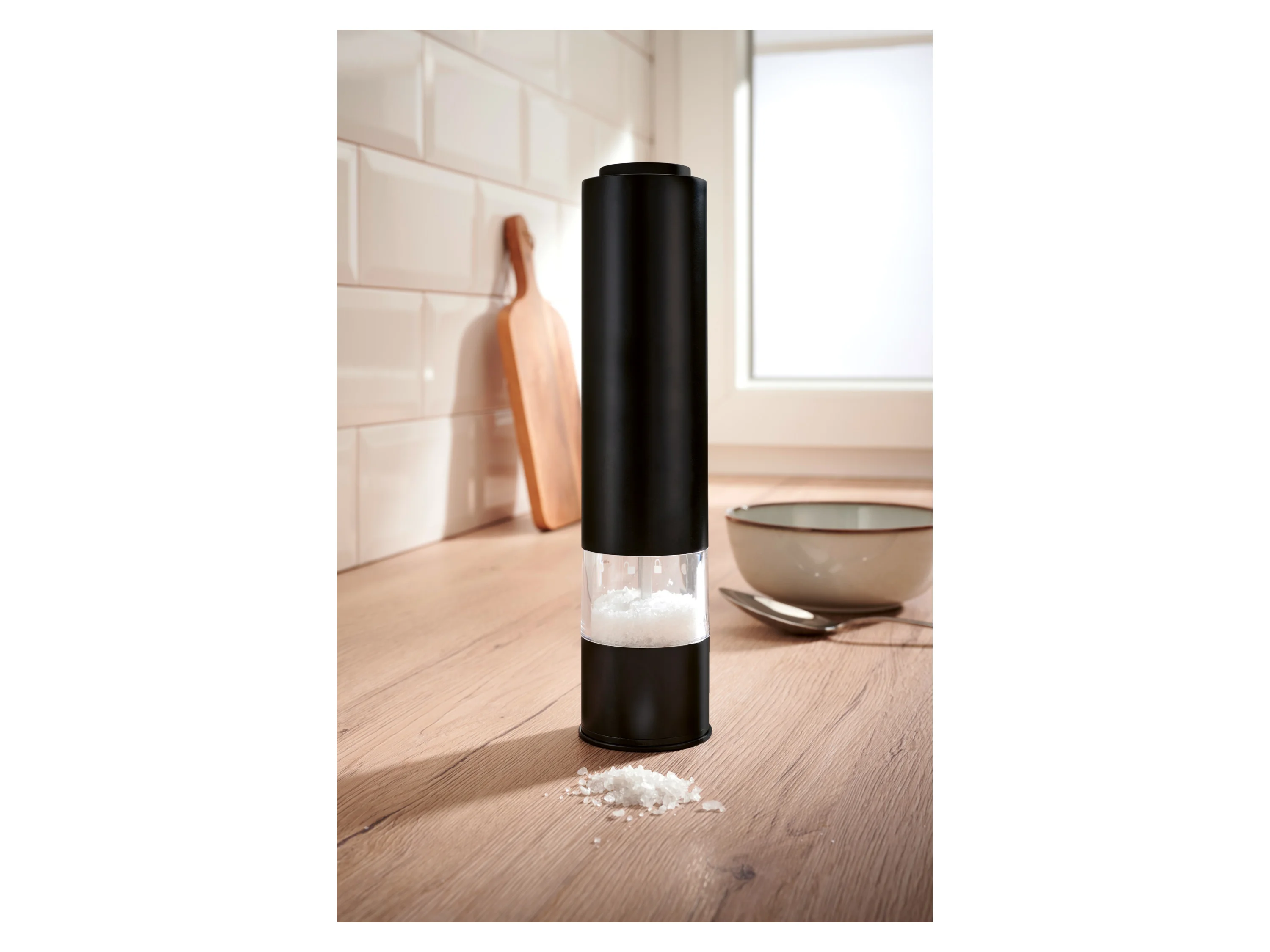 SILVERCREST® Elektrische Salz- oder Pfeffermühle »SSPM 6 B1« (Schwarz) – Bild 2 von 4
