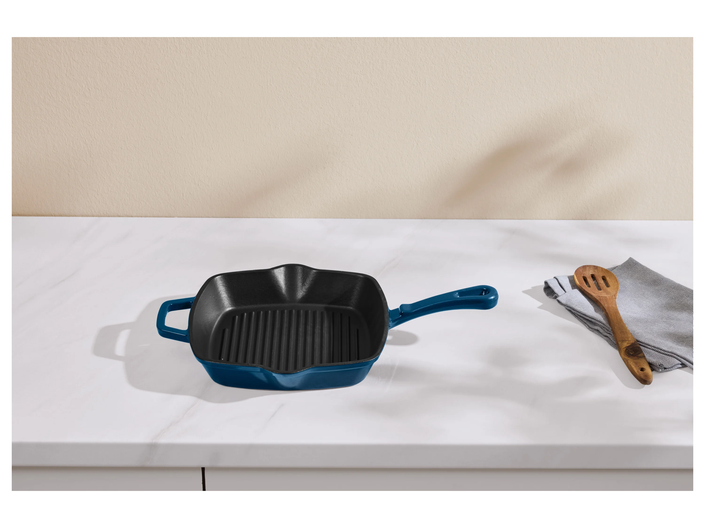 SILVERCREST® Premium-Gusseisengrillpfanne / Premium-Gusseisenpfanne (Eckig, Blau) – Bild 4 von 4