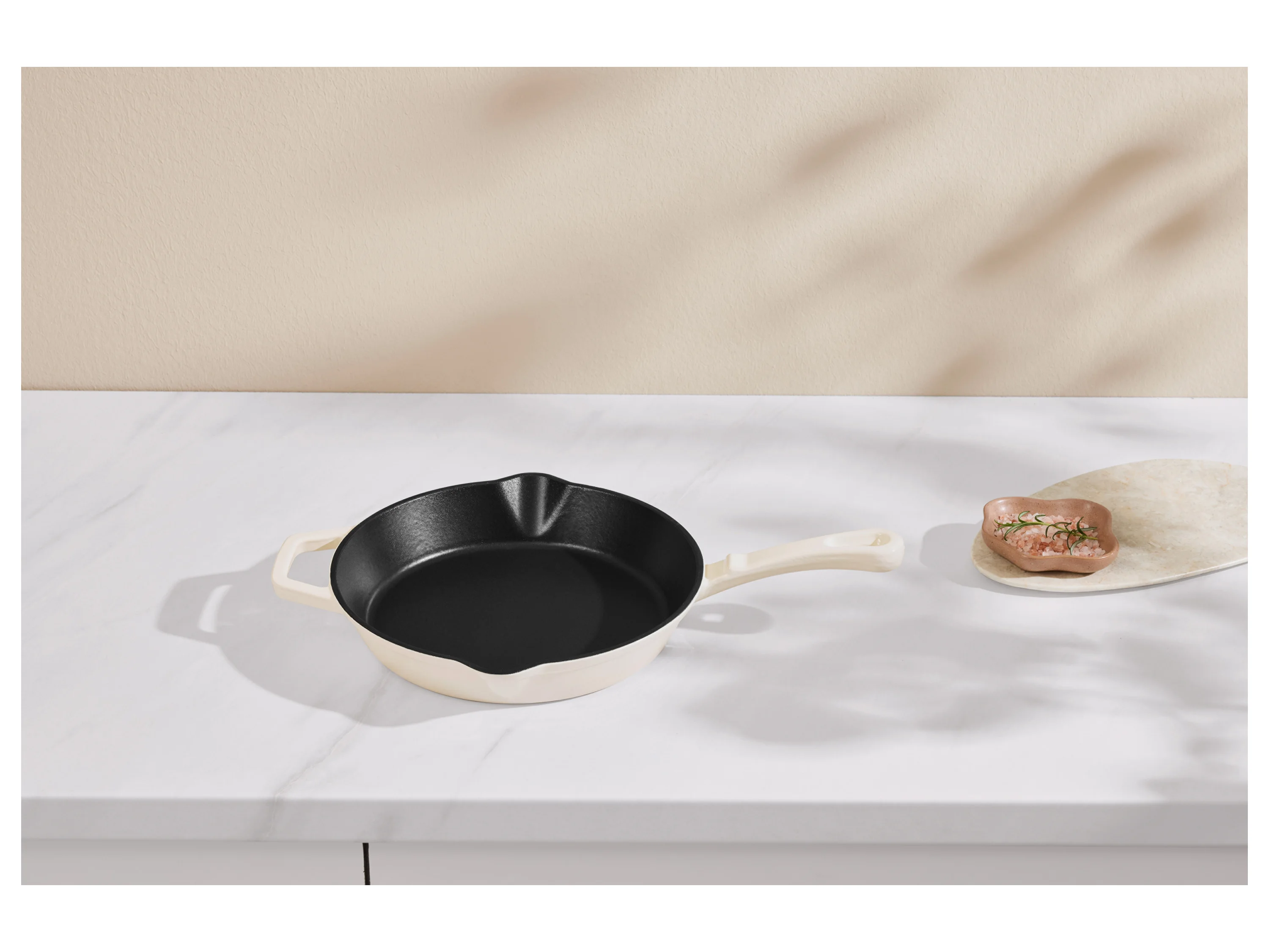 SILVERCREST® Premium-Gusseisengrillpfanne / Premium-Gusseisenpfanne (Rund, Creme) – Bild 4 von 4
