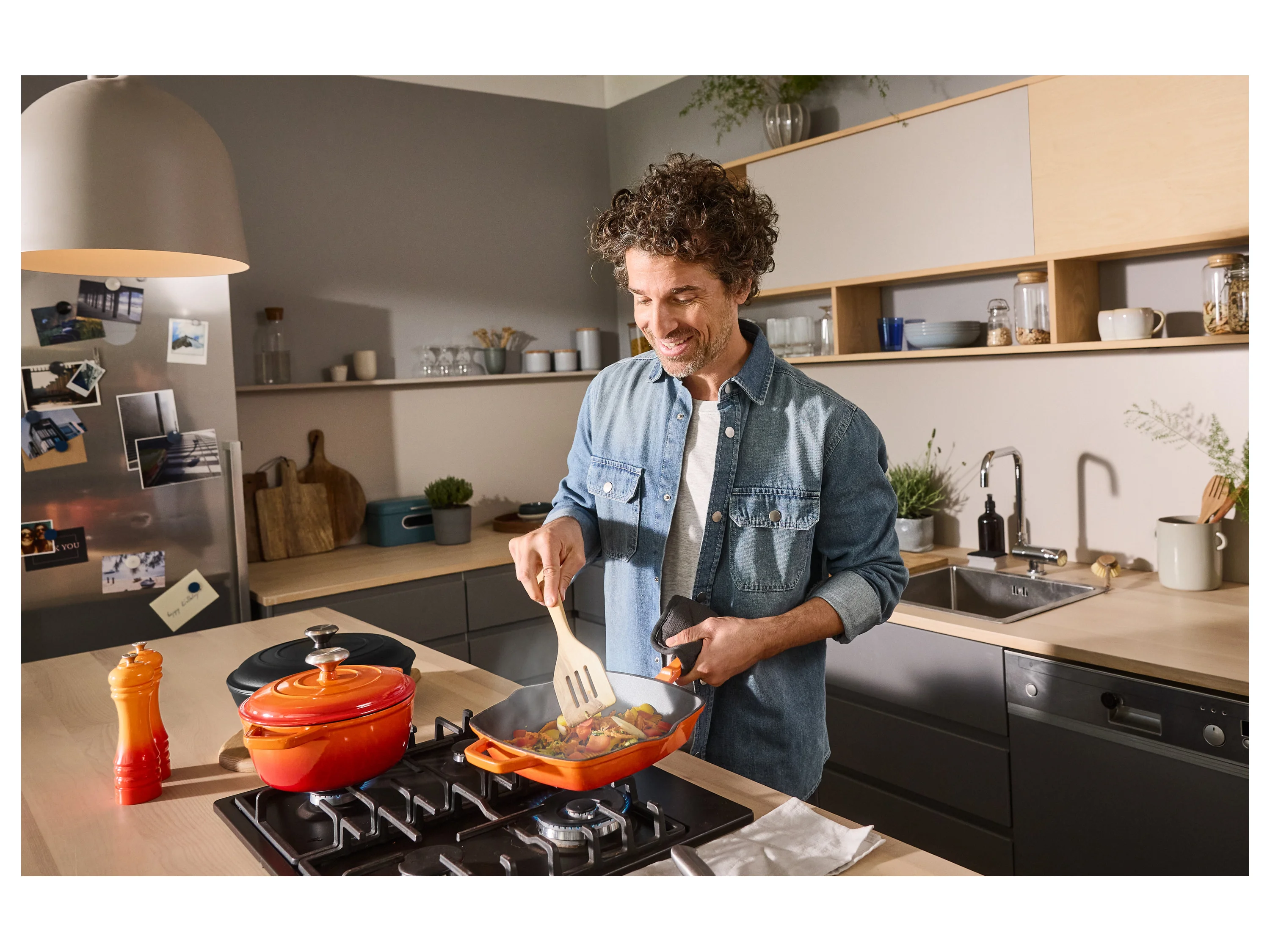 SILVERCREST® Premium-Gusseisengrillpfanne / Premium-Gusseisenpfanne (Rund, Orange) – Bild 4 von 4