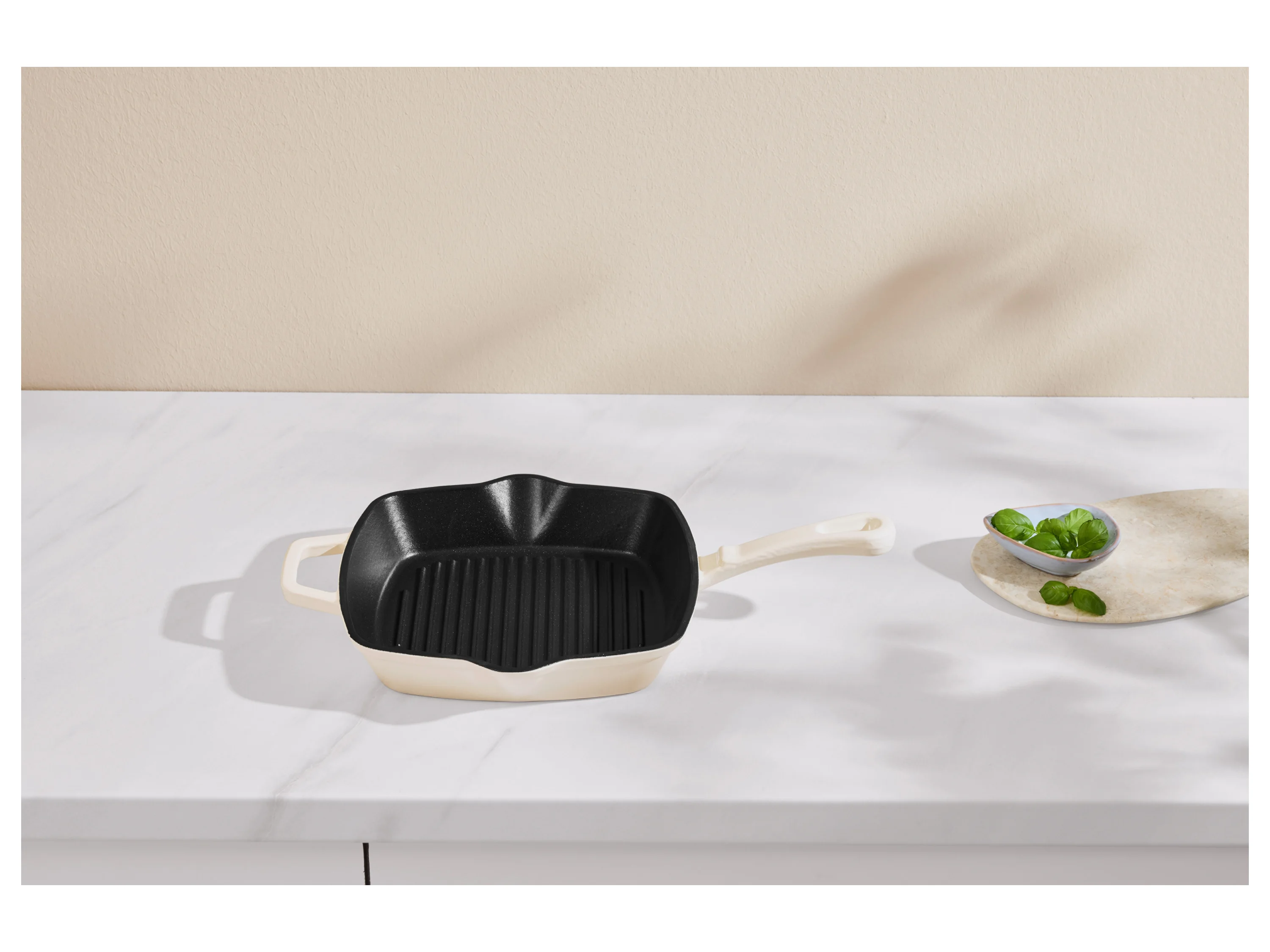 SILVERCREST® Premium-Gusseisengrillpfanne / Premium-Gusseisenpfanne (Eckig, Creme) – Bild 4 von 4