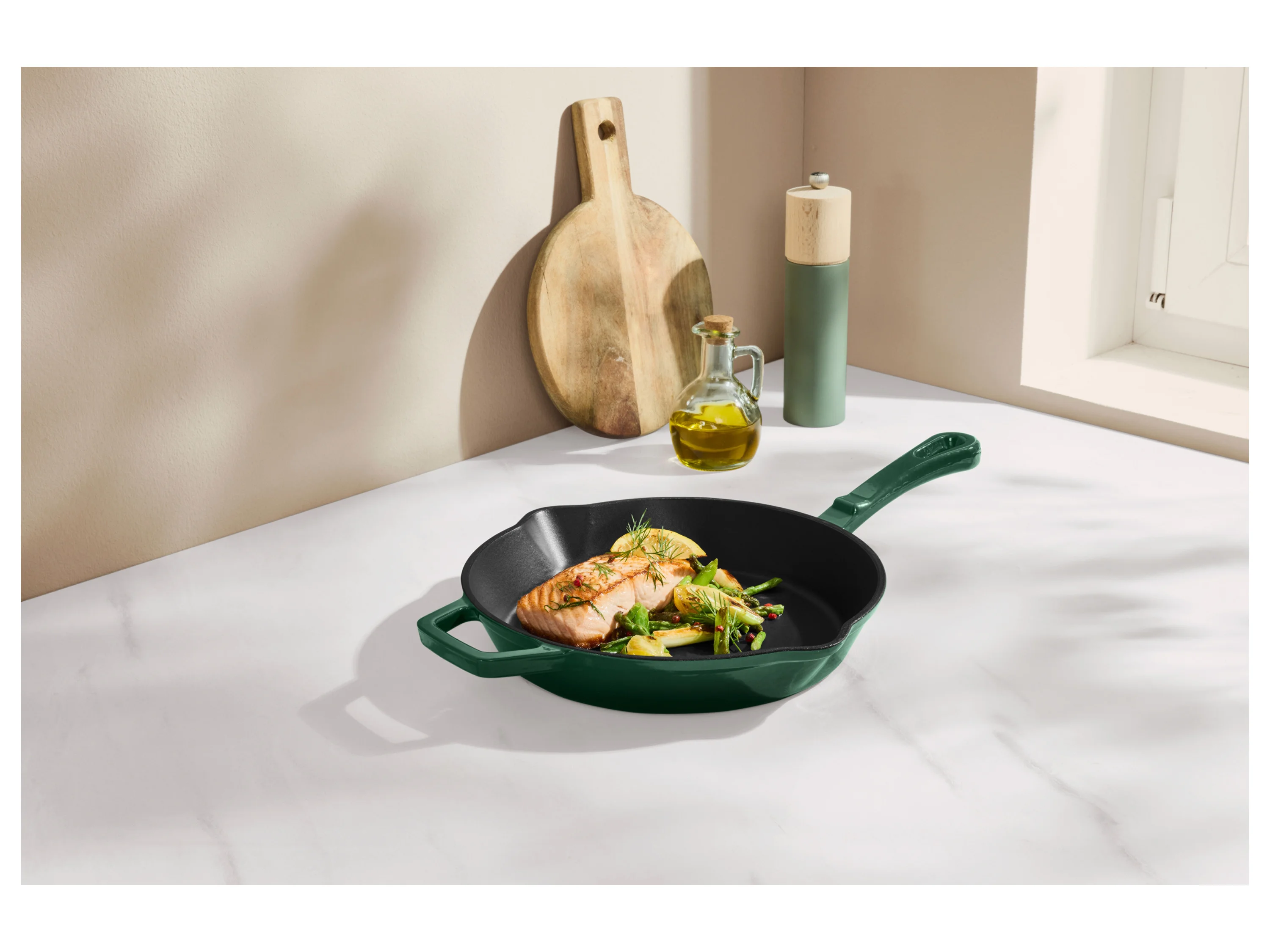 SILVERCREST® Premium-Gusseisengrillpfanne / Premium-Gusseisenpfanne (Rund, Grün) – Bild 3 von 4