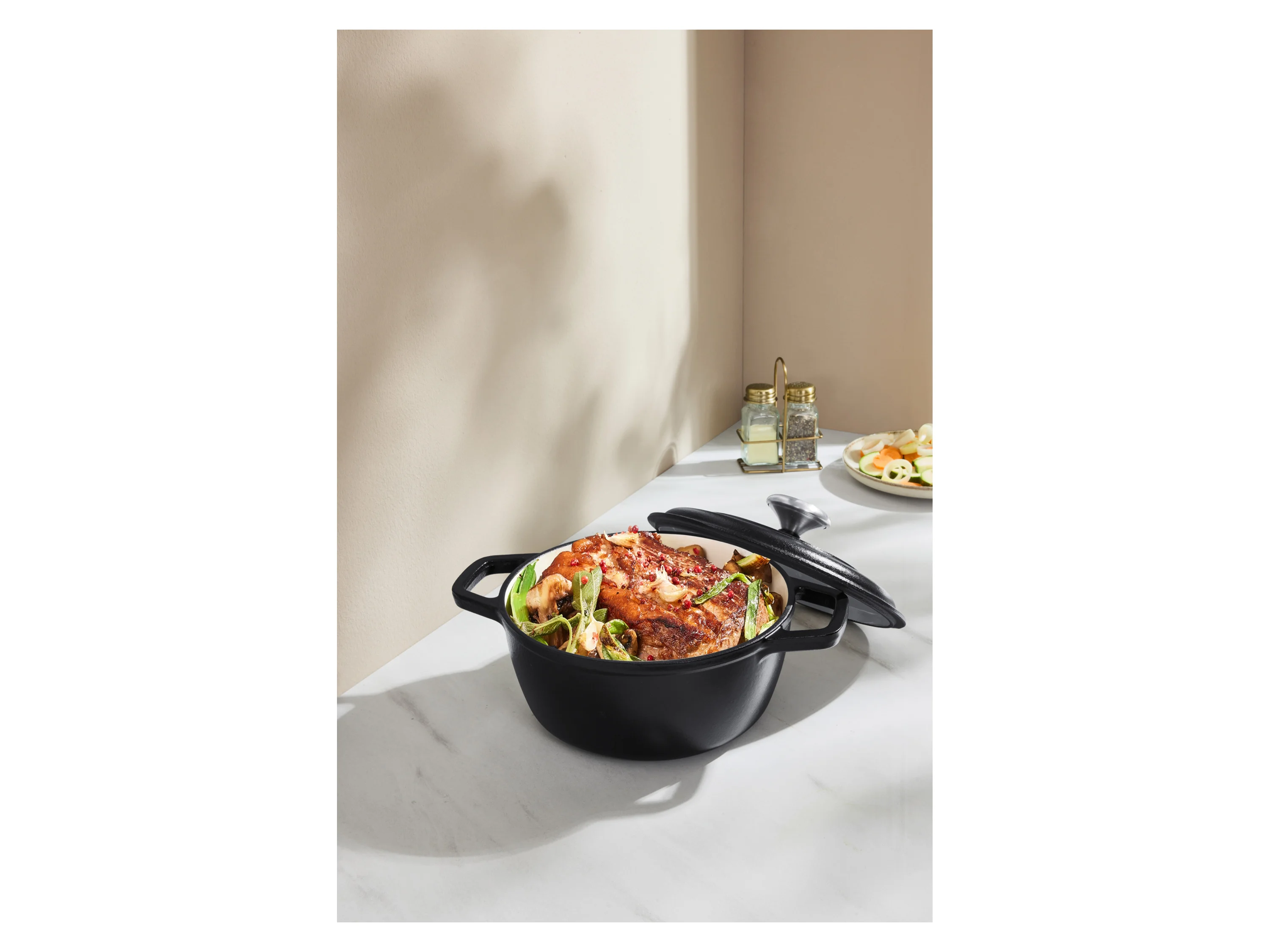 SILVERCREST® Premium-Gusseisentopf, Ø 21 cm (Schwarz) – Bild 2 von 4