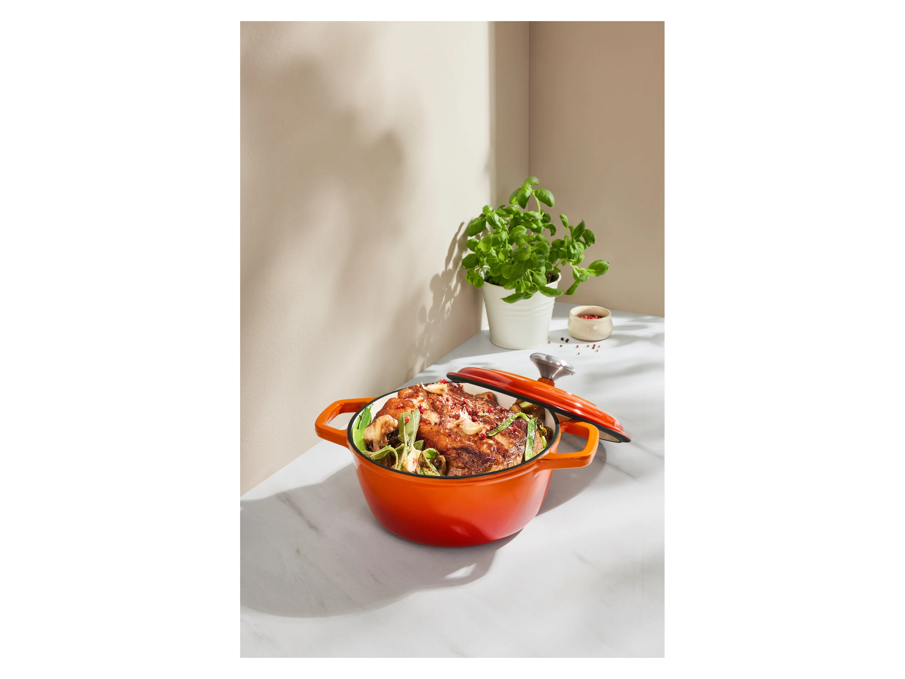 SILVERCREST® Premium-Gusseisentopf, Ø 21 cm (Orange) – Bild 2 von 4