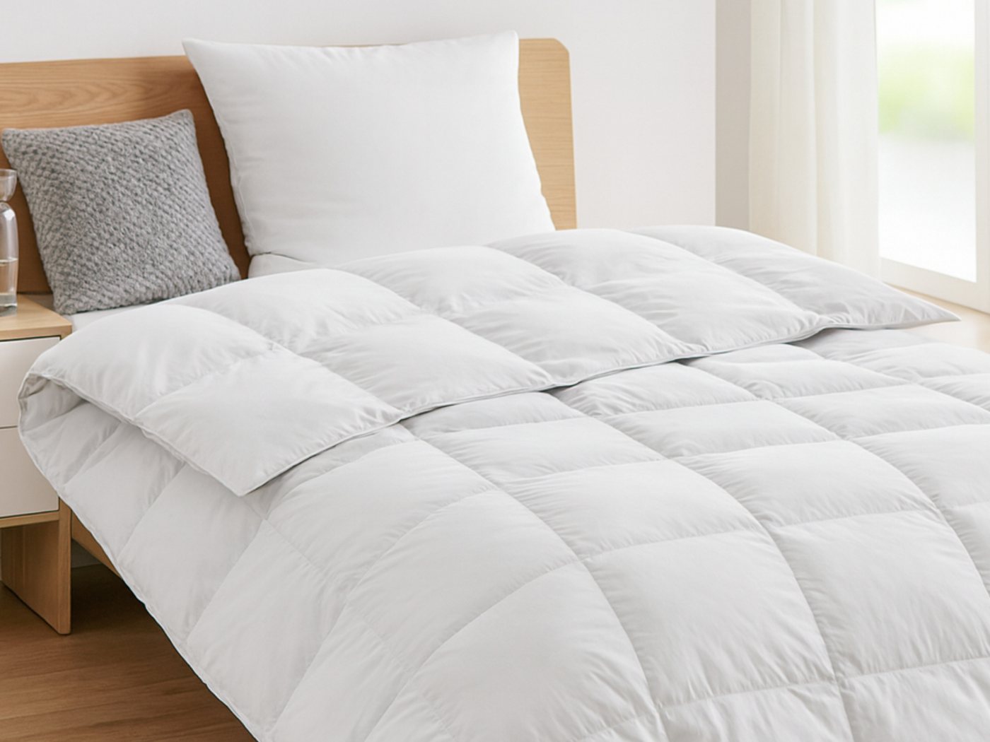 sleepling Daunenbettdecke Komfort, 135 x 200 cm, 155 x 220 cm, weitere Größen und Wärmeklassen, Füllung: 90% Daunen, 10% Federn, Bezug: 100% Baumwolle, als warm – Bild 2 von 5