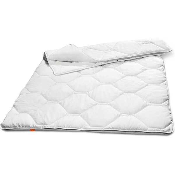 sleepling Microfaserbettdecke Komfort 100, Füllung: Hohlfasern, Bezug: 100 % Polyester, in 135x200 cm, 155x220 cm und Weitere, Allergiker geeignet, Made in EU