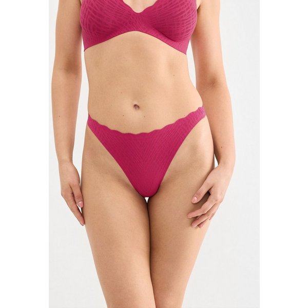sloggi String ZERO Feel Bliss Stretch-Spitze, Grafikdesign, gewellter Bund, glatte Optik