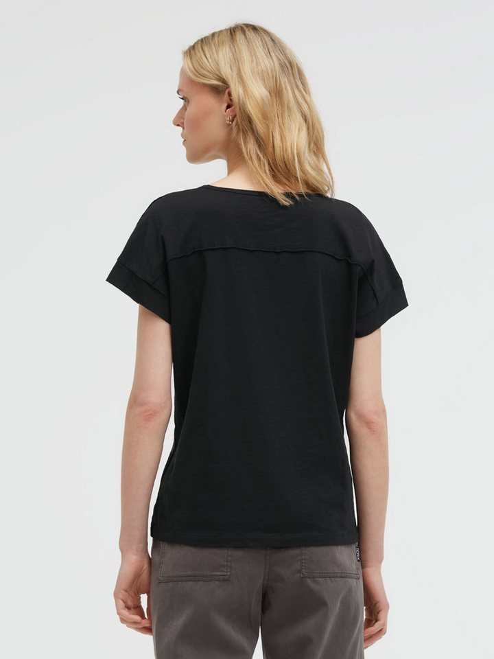 SOCCX Rundhalsshirt mit überschnittener Schulter – Bild 5 von 5