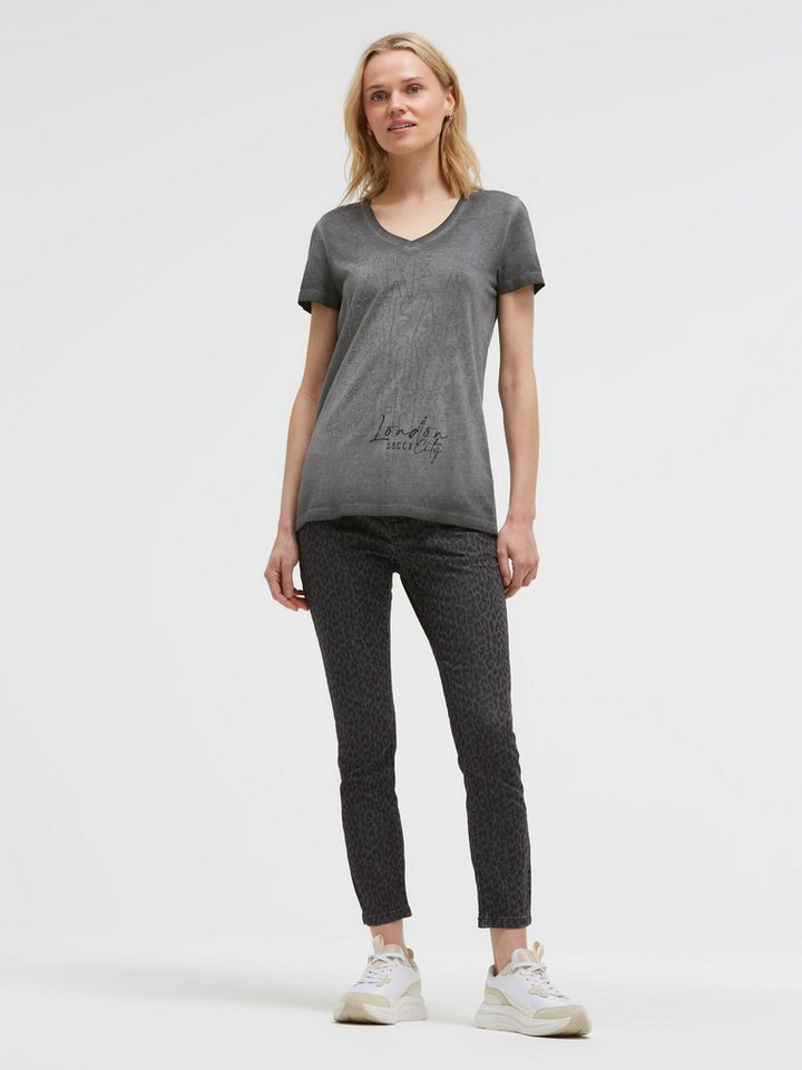 SOCCX V-Shirt mit V-Ausschnitt – Bild 3 von 5