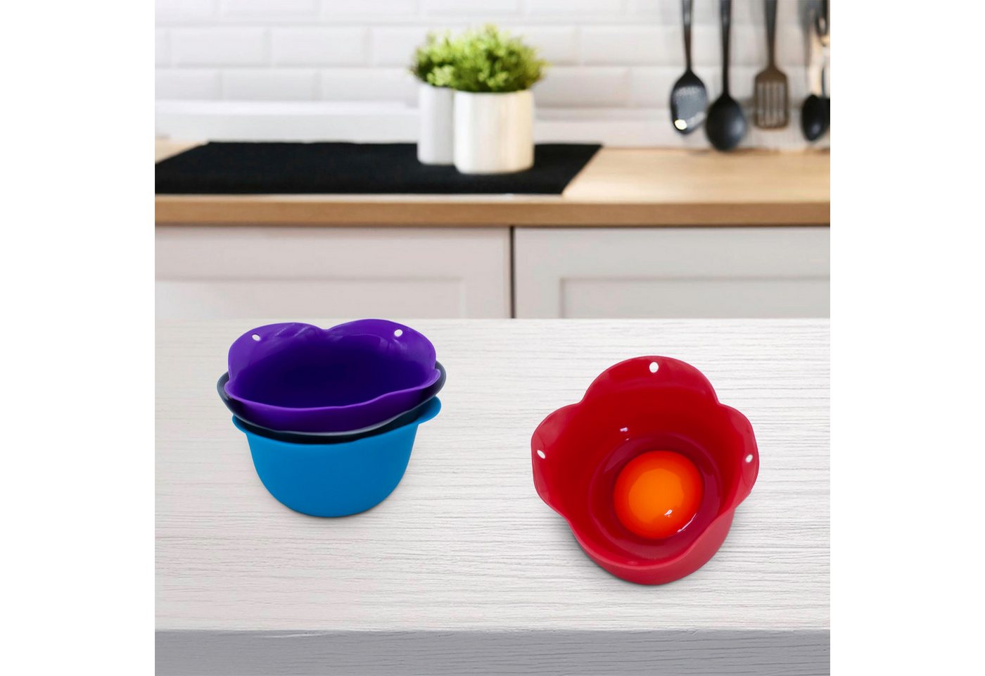 Spetebo Eier-Pochierer aus Silikon in 4 Farben sortiert, (Eierpochierform 4-tlg), Spülmaschinen geeignet – Bild 4 von 5