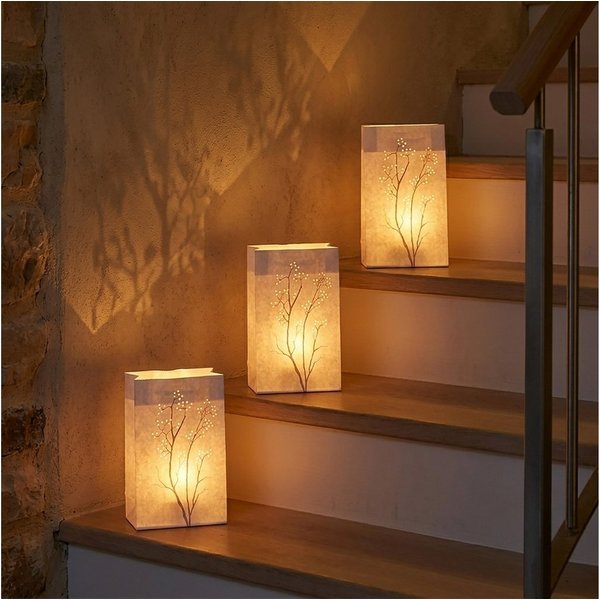 Spetebo Papierdekoration Lichtertüten Set inklusive 16 Teelichter mit 10 Stunden Brenndauer, Papierlaternen mit Strauch-Motiv Deko für Garten, Balkon oder Hochz