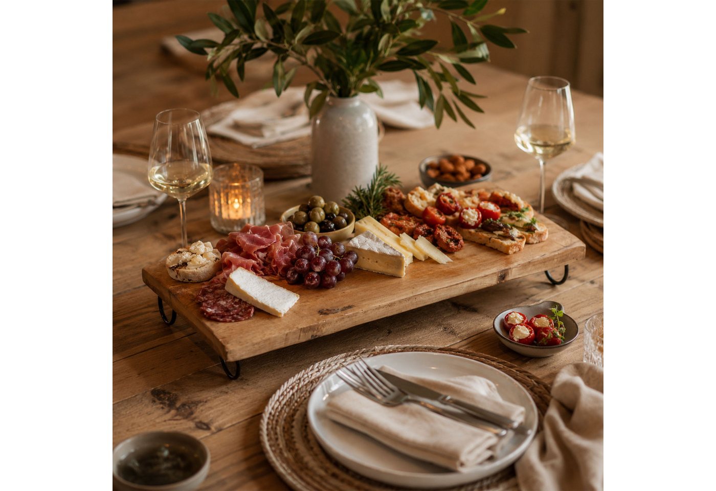 Spetebo Servierplatte Mango Servierplatte mit 4 Standfüßen - 50 cm, Holz, (Stück, 1-tlg., schönes Serviertablett), großes Holz Tablett für Käse oder Tapas – Bild 2 von 5