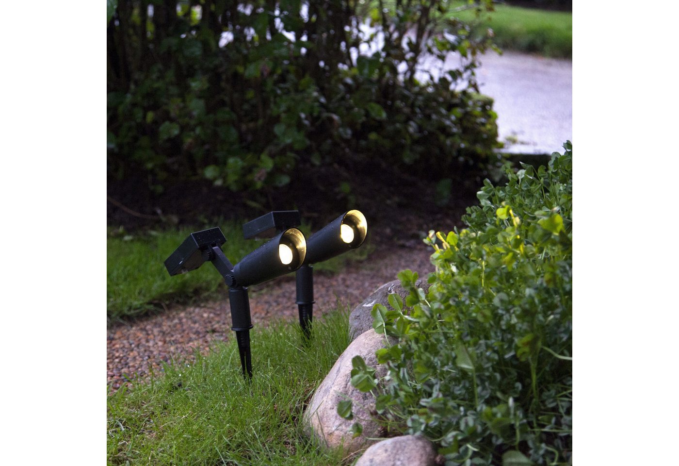 STAR TRADING LED Solarleuchte Solar-Spotlight Powerspot, Tageslichtsensor, LED fest integriert, Warmweiß, 2er-Set, kompakte Spotlights, 15Lm warmweiß, Dämmerung – Bild 2 von 3