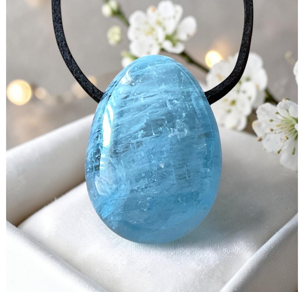 Steinfixx® Amulett Set Edelstein Anhänger aus echtem Aquamarin I Tropfenanhänger (30x20mm, 1-tlg., meisterhaft poliert, Brasilien), incl. 80 cm Wildlederband un – Bild 2 von 5
