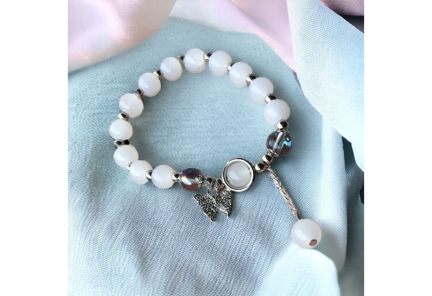 Steinfixx® Armband Echtes Mondstein Perlenarmband mit Angel Aura Perlen (Handgearbeitet in Deutschland, 1-tlg., mit kleinem versilberten Schmetterlinganhänger,  – Bild 4 von 5