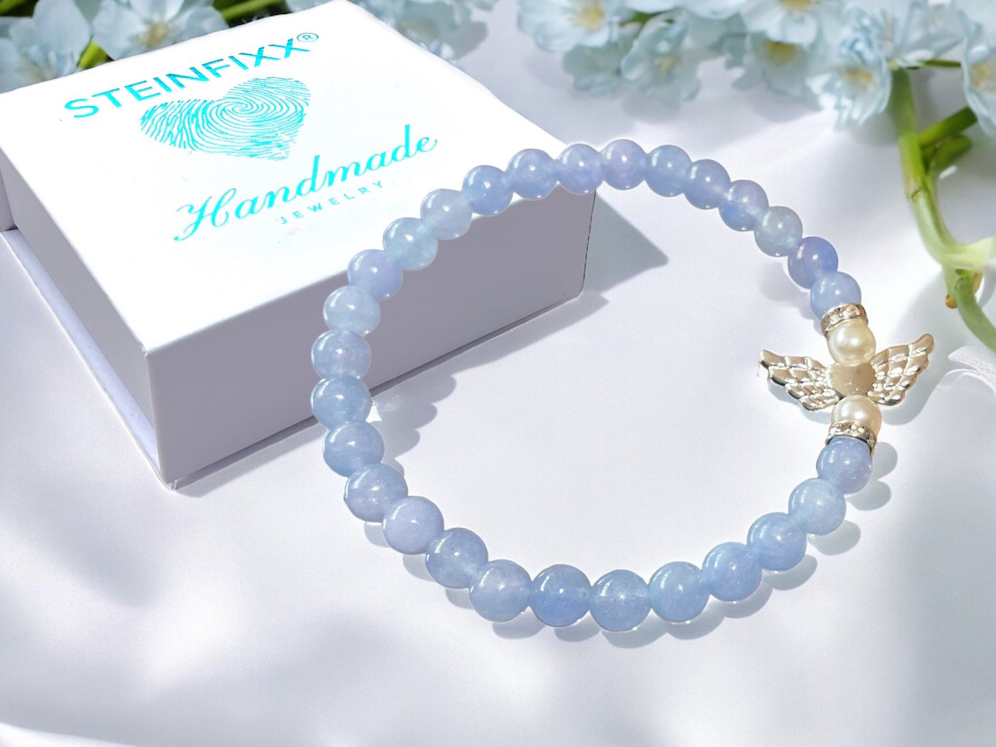 Steinfixx® Perlenarmband Aquamarin Armband mit Engel-Anhänger inklusive Geschenkbox (4 oder 6mm, 1-tlg., 17 cm Größe S, mit versilberten Zirkoniatrennern), Enge – Bild 3 von 5