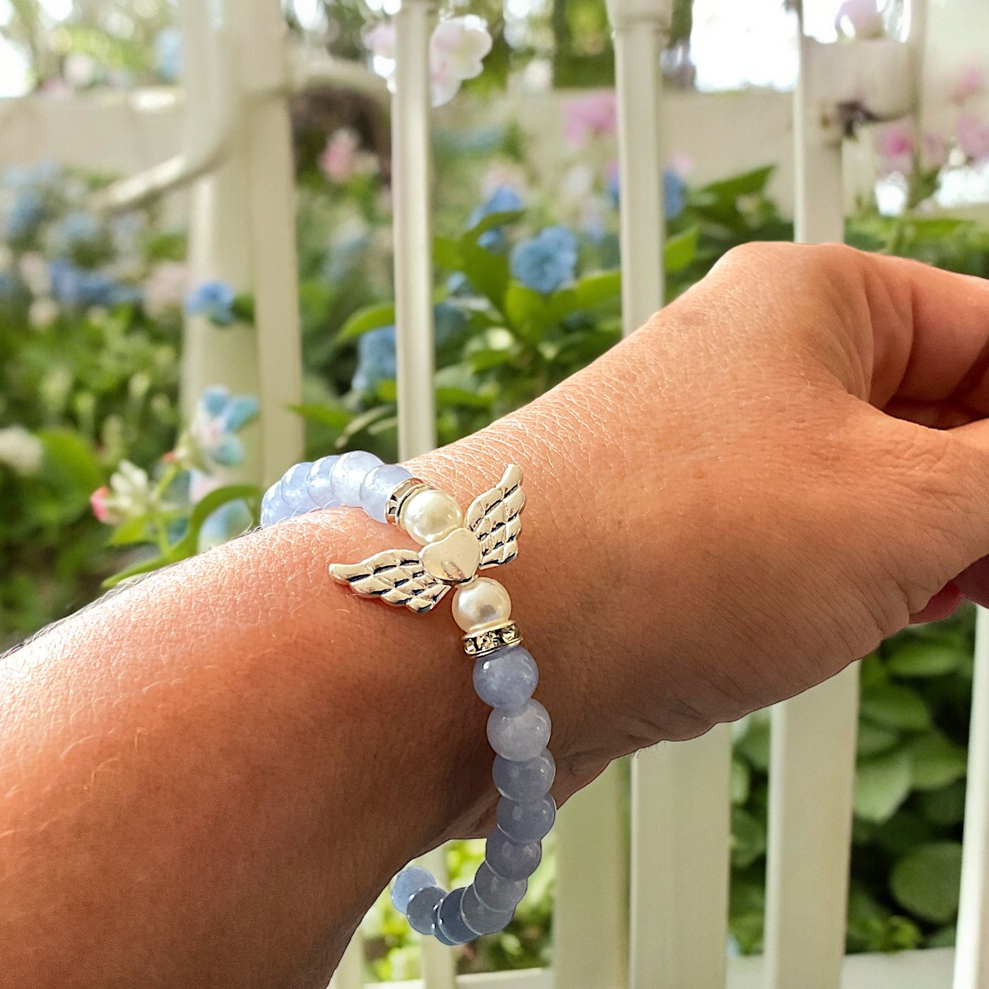 Steinfixx® Perlenarmband Aquamarin Armband mit Engel-Anhänger inklusive Geschenkbox (4 oder 6mm, 1-tlg., 17 cm Größe S, mit versilberten Zirkoniatrennern), Enge – Bild 5 von 5