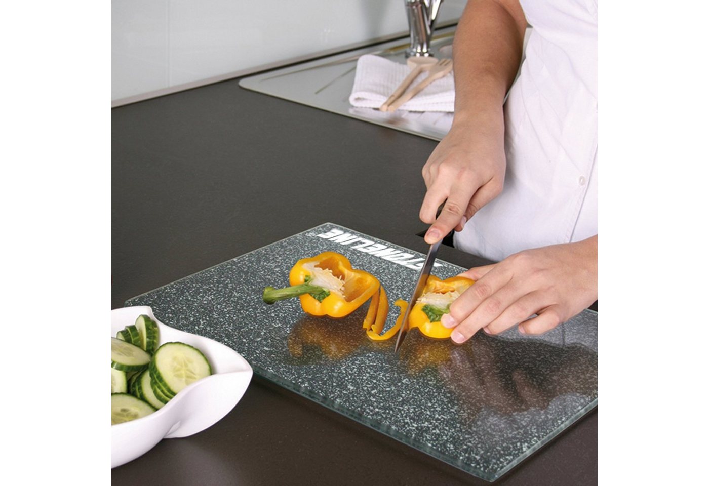 STONELINE Schneidebrett, Glas, (2-St), ideal auch als Topfuntersetzer, lebensmittelecht, bruchstabilisiert – Bild 4 von 5