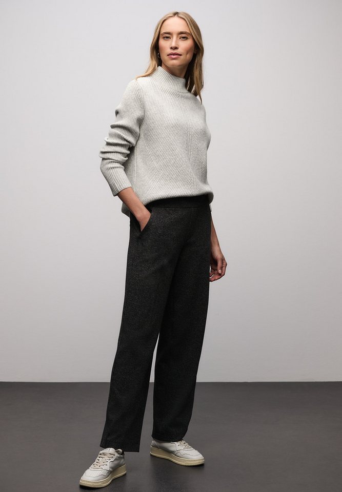 STREET ONE Stehkragenpullover mit dezentem Strukturmuster – Bild 4 von 5