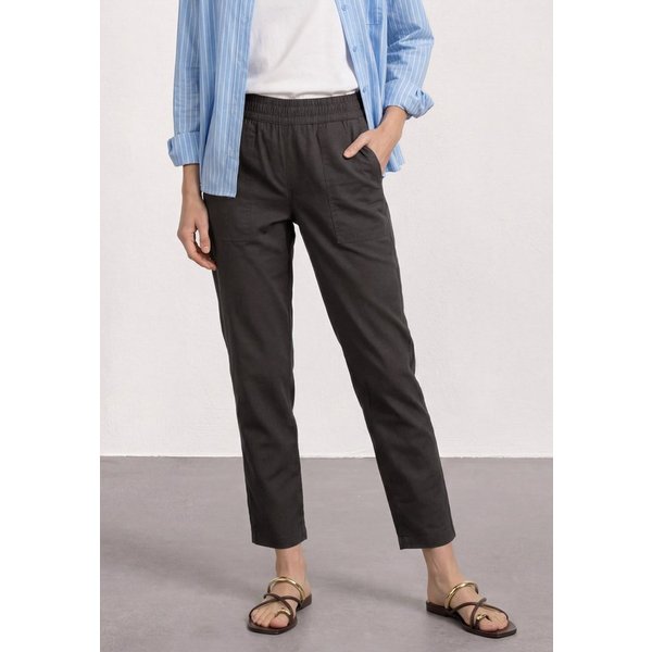 STREET ONE Stoffhose im elastischen Materialmix