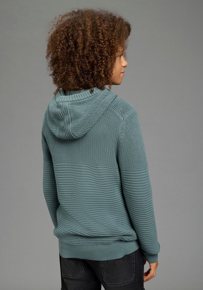 Bruno Banani Strickpullover Kapuzen-Strickpullover mit BRUNO BANANI Badge Pullover in Ripp-Strickstruktur, mit Kapuze und Tasche auf der Brust – Bild 2 von 5