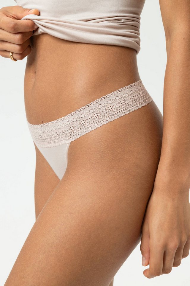 Mey String Mey String Serie Modal Lace Uni String (1-St., 1) Stilvoller Basic-String, weiches Modal, mit Baumwoll-Zwickel – Bild 3 von 4