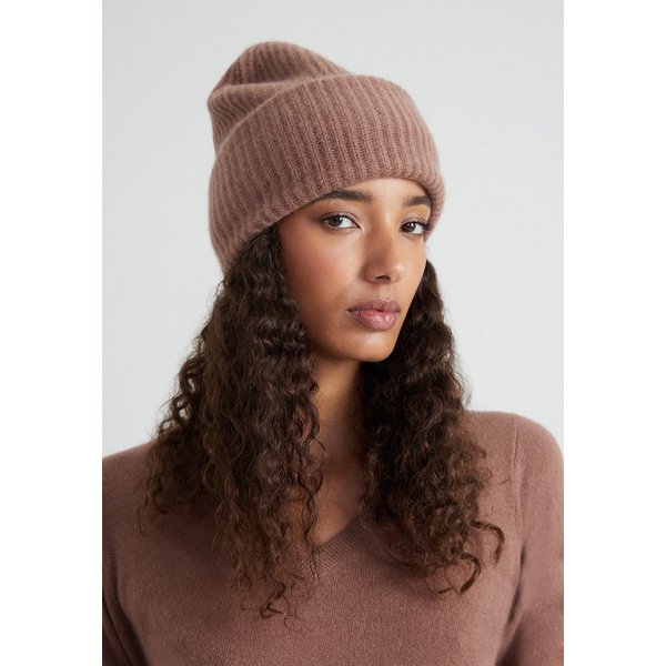 Style & Republic Beanie mit breitem Umschlag