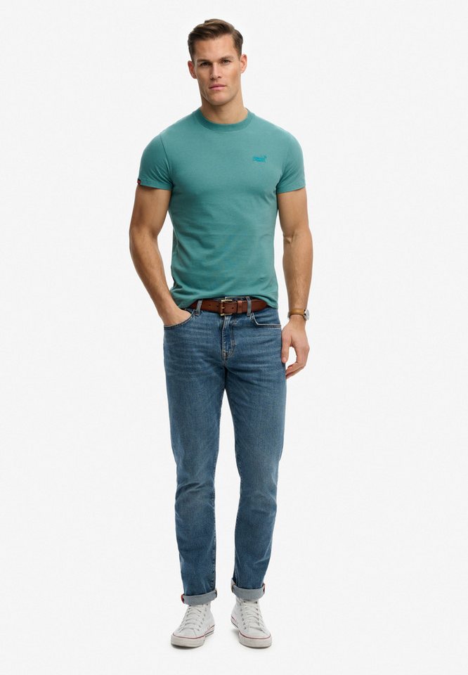 Superdry Rundhalsshirt ESSENTIAL LOGO EMB TEE aus Baumwolle und Single Jersey, Slim Fit, Kurzarm, hüftlang – Bild 5 von 5
