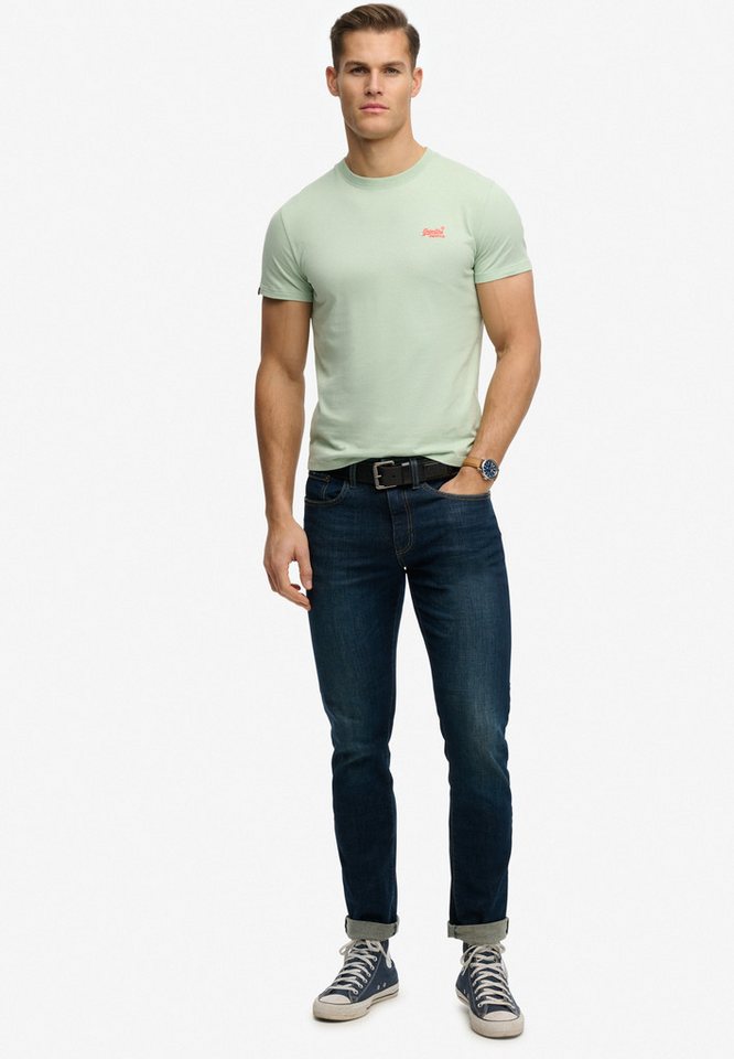 Superdry Rundhalsshirt ESSENTIAL LOGO EMB TEE aus Baumwolle und Single Jersey, Slim Fit, Kurzarm, hüftlang – Bild 5 von 5