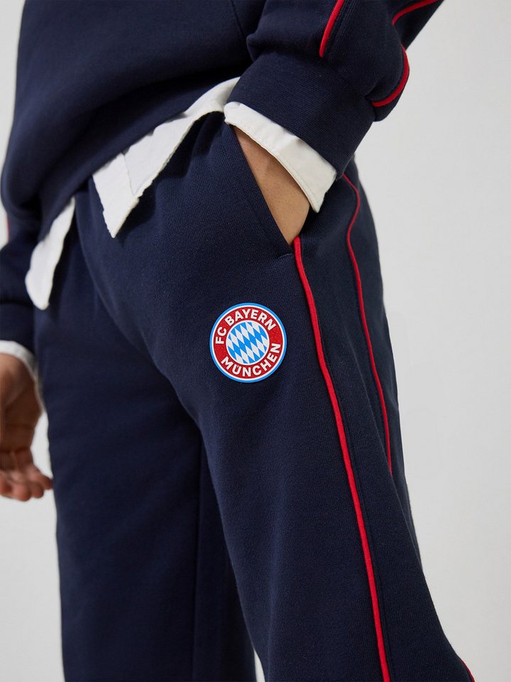 FC Bayern München Sweathose FC Bayern München, Sweatpant Essentials, Kinder, Navy – Bild 3 von 5
