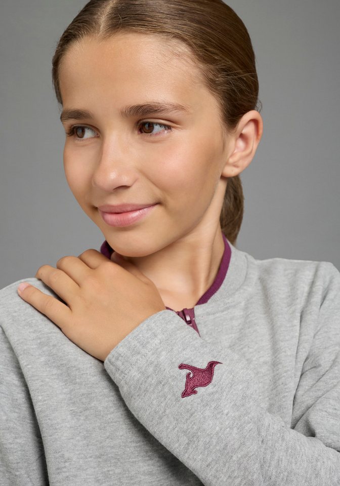 KangaROOS Sweatjacke Modische KangaROOS Sweatjacke mit kontrastfarbigen Ringel im Bündchen Modische Sweatjacke, hüftlange Schnittform, mit Reißverschluss – Bild 3 von 5