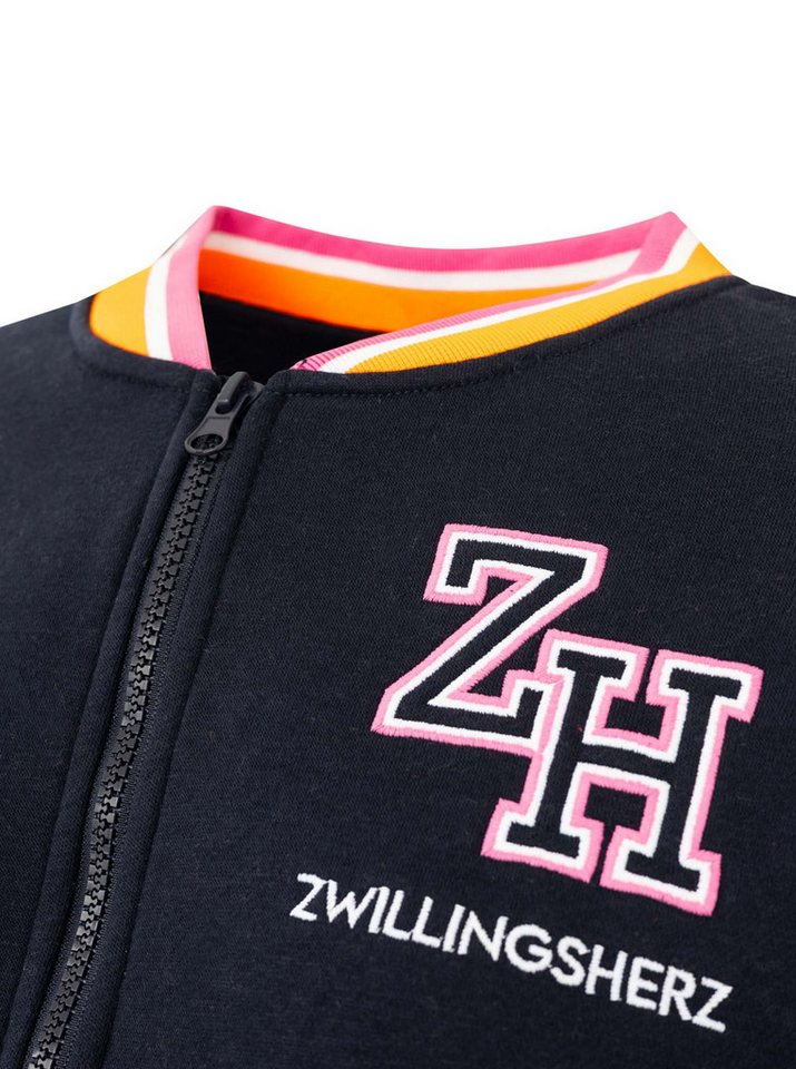 Zwillingsherz Sweatjacke "Zwillingsherz" durchgehender Zipper, Logo auf der Schulter, gestreifte Bündchen – Bild 3 von 5