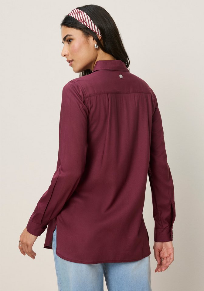 Tamaris Hemdbluse mit lockerem Schnitt, aus fließender Viskose-Qualität im Oversize-Look mit Tasche – Bild 3 von 5