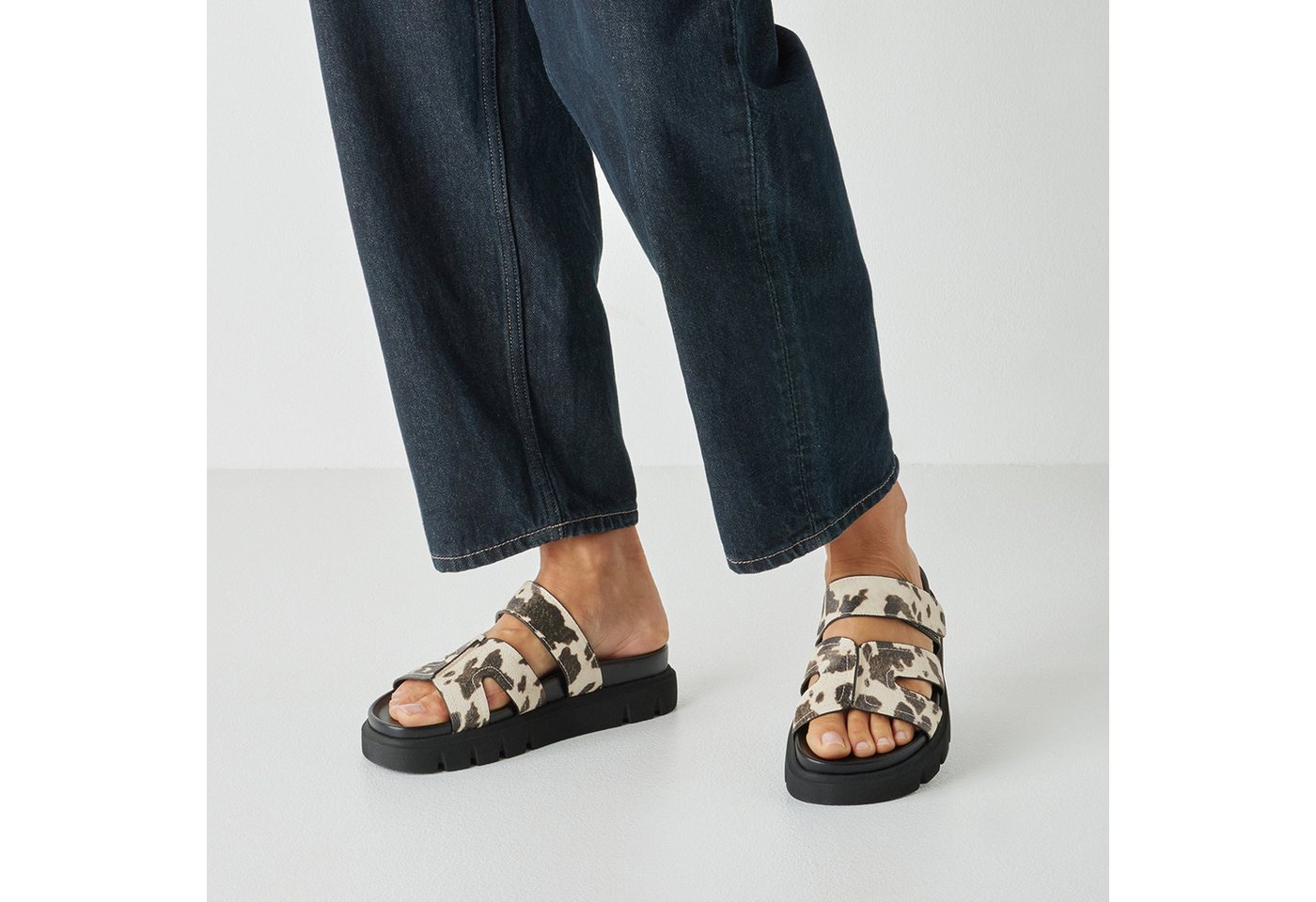 Tamaris Pantolette Schlupfschuh, Sommerschuh mit modischer Plateausohle – Bild 2 von 5