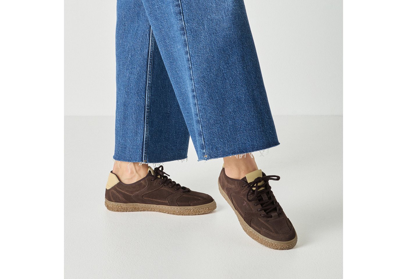 Tamaris Plateausneaker Freizeitschuh, Schnürer, Halbschuh im Retro-Look – Bild 2 von 5