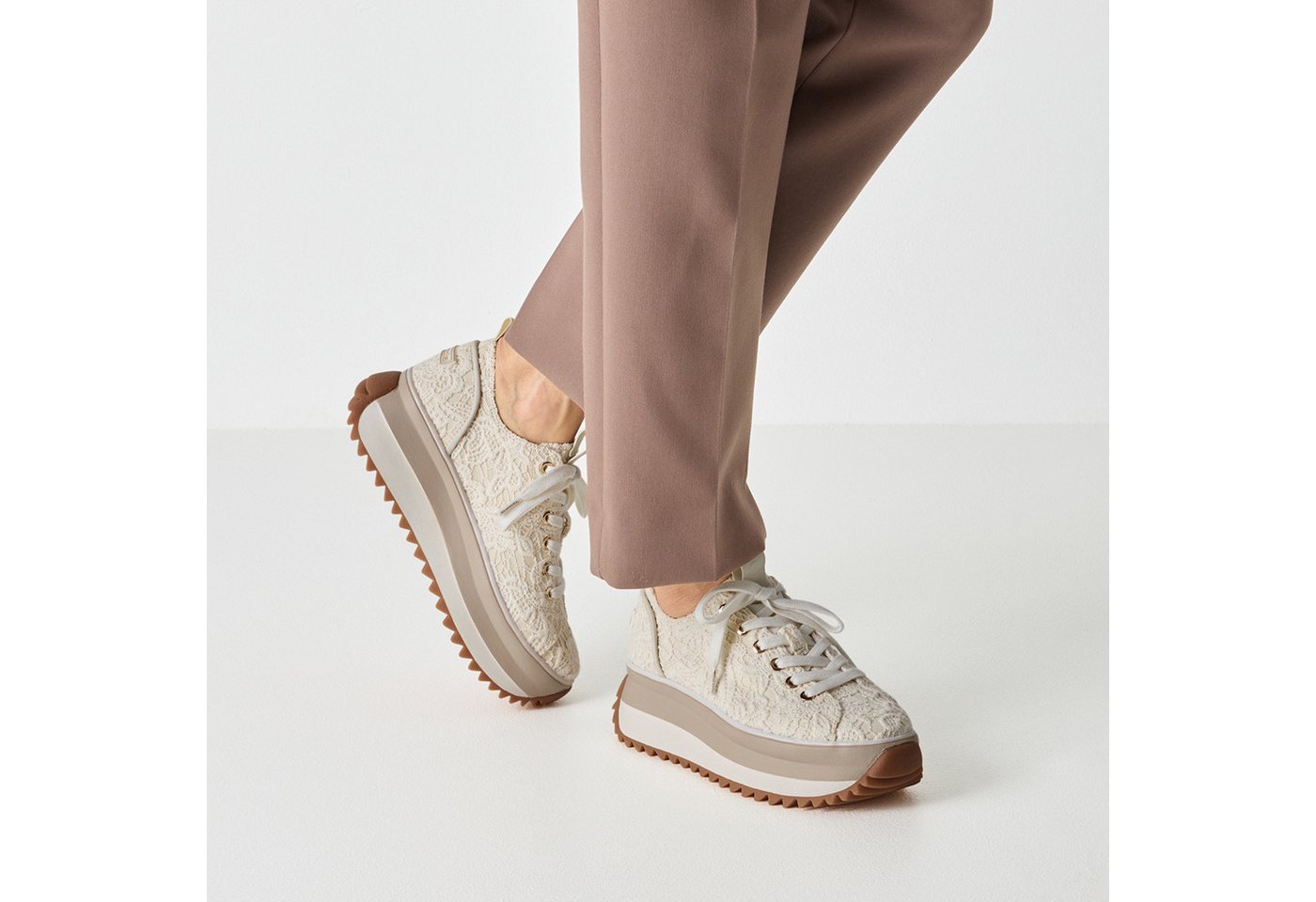 Tamaris Plateausneaker Freizeitschuh, Halbschuh, Schnürschuh in veganer Verarbeitung – Bild 2 von 5