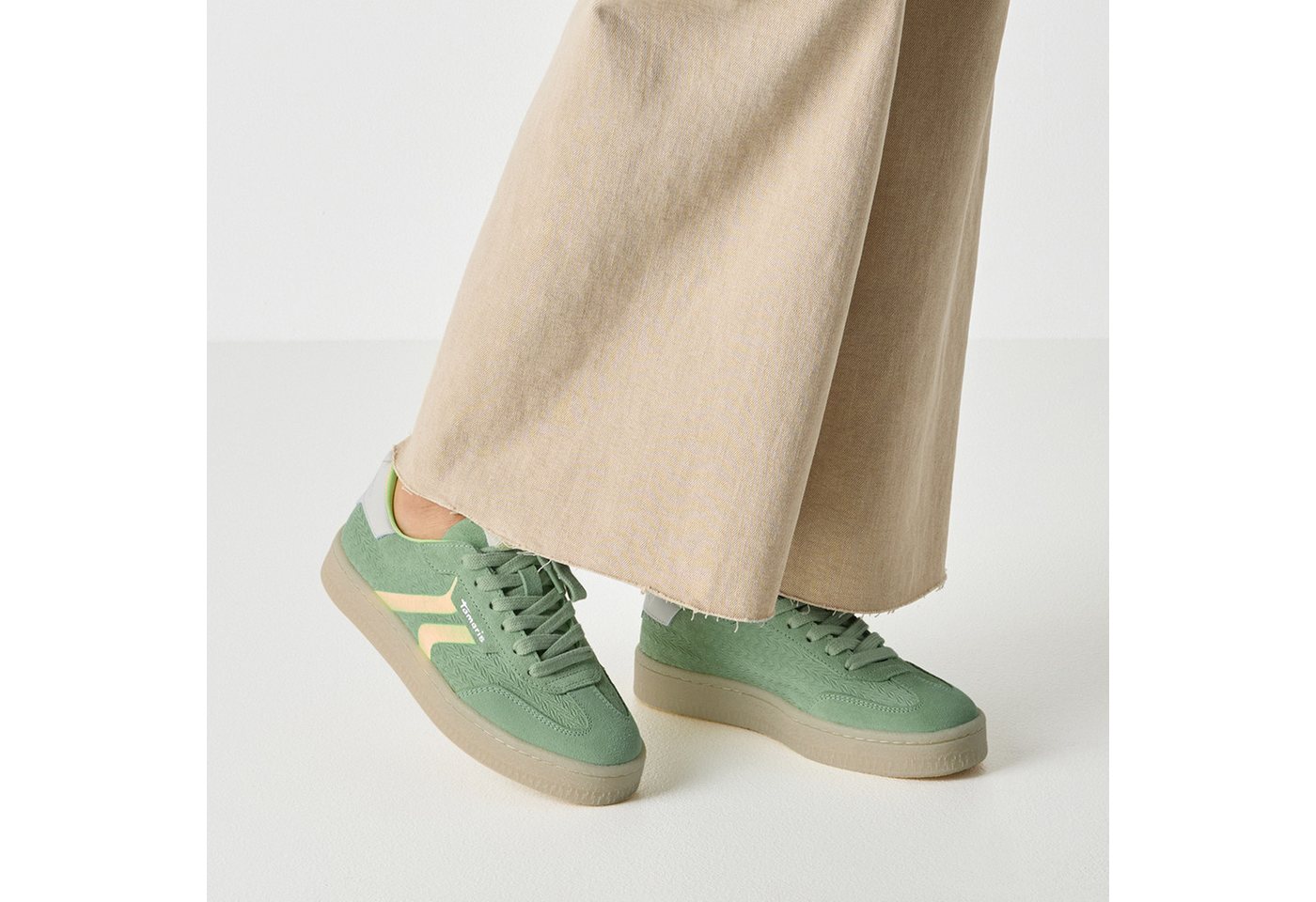 Tamaris Plateausneaker Freizeitschuh, Halbschuh, Schnürschuh im Retro-Look – Bild 3 von 5