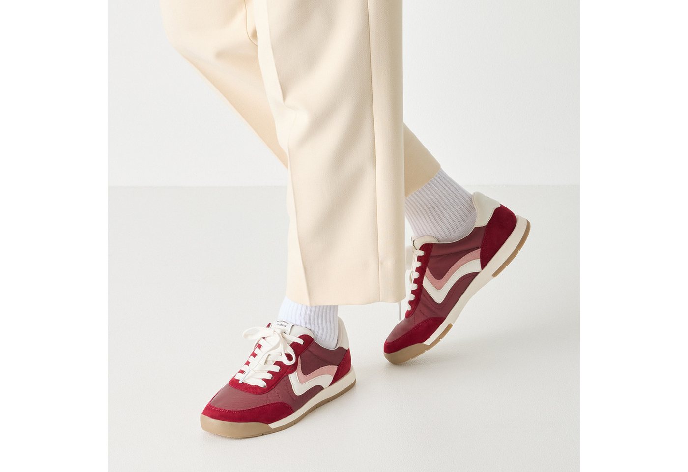 Tamaris Sneaker, Freizeitschuh, Halbschuh, Schnürschuh, weich gepolsterter Schaftrand – Bild 2 von 5
