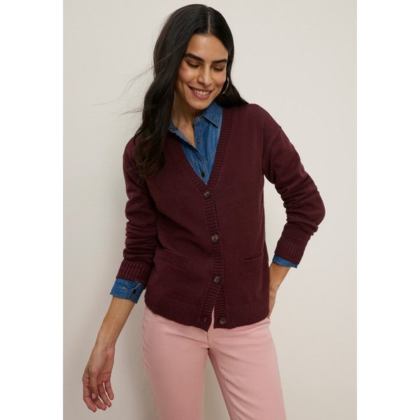 Tamaris Strickjacke mit kurzem Schnitt, aus elastischem Strickmaterial mit Knopfleiste