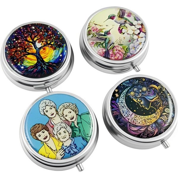 The Beauty House Pillendose Buntes Design mit Baum, Kolibris, Mondfrau & Kultfiguren, Kompakte Tablettenbox aus Metall