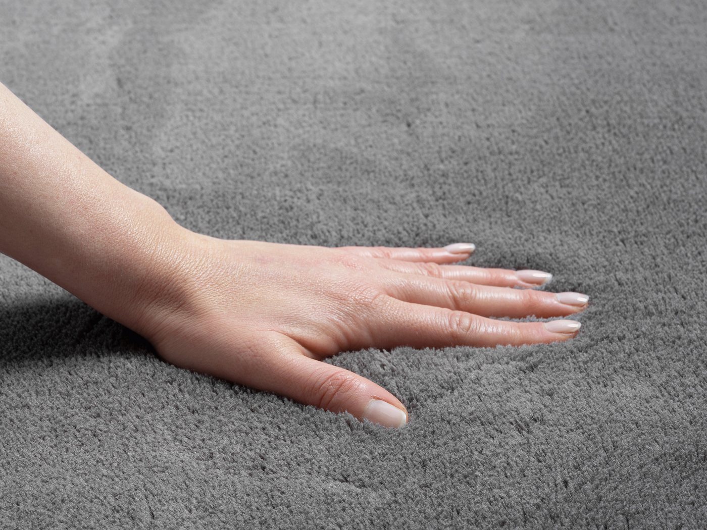 the carpet Teppich kuschelig & Super Soft, Anti-Rutsch Unterseite, rechteckig, Höhe: 16 mm, Waschbar bis 30 Grad, Felloptik, Wohnzimmer Teppich, Kundenliebling – Bild 5 von 5