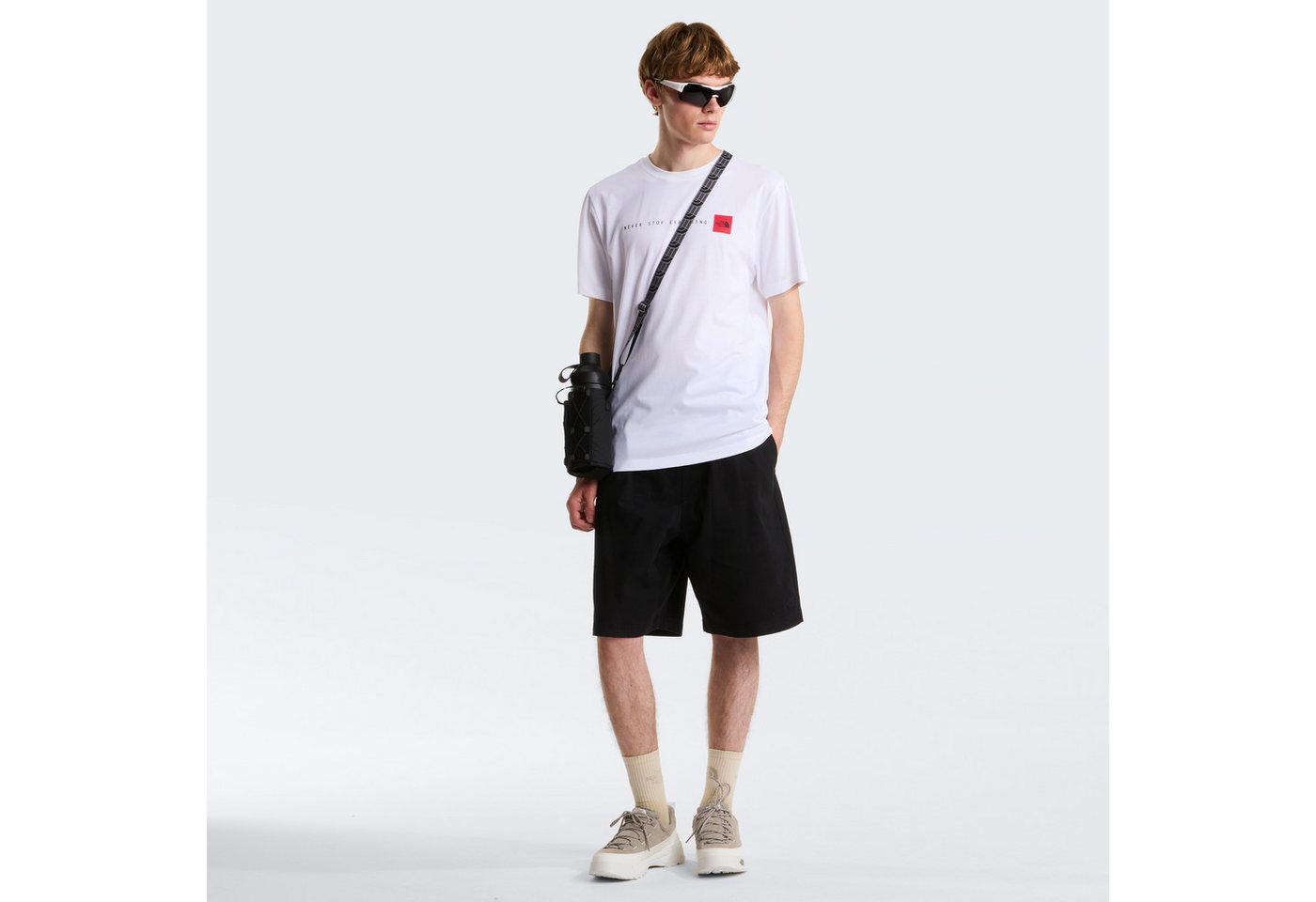 The North Face T-Shirt M NEVER STOP EXPLORING REGULAR SHORT SLEEVE TEE-GRAPHIC normale Passform, kurze Ärmel, für Sport und Freizeit – Bild 5 von 5