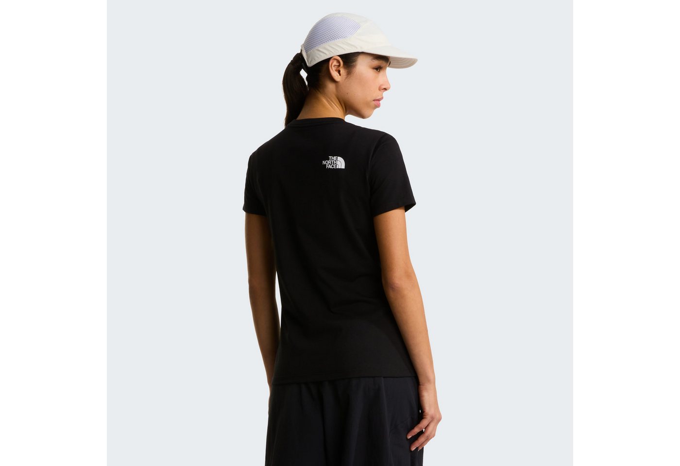 The North Face T-Shirt W EVOLUTION HALF DOME SLIM SHORT SLEEVE TEE schmaler Schnitt, kurze Ärmel, atmungsaktives Material – Bild 2 von 5