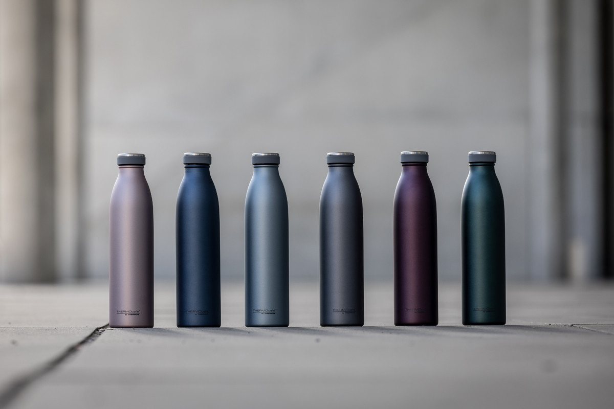 THERMOcafé Isolierflasche TC BOTTLE, aus doppelwandigem Edelstahl, spülmaschinenfest, gummierter Drehverschluss, absolut dicht bei Kohlensäure – Bild 3 von 3