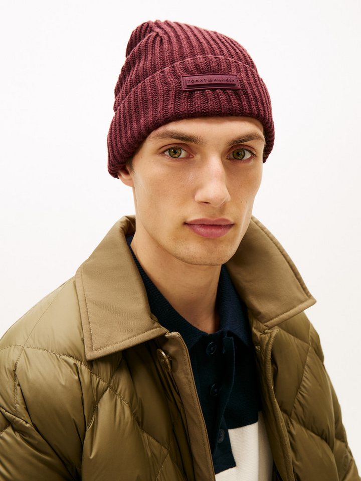 Tommy Hilfiger Beanie TH FOUNDATION Strick, mit gummiertem Logo und Wolle – Bild 2 von 4