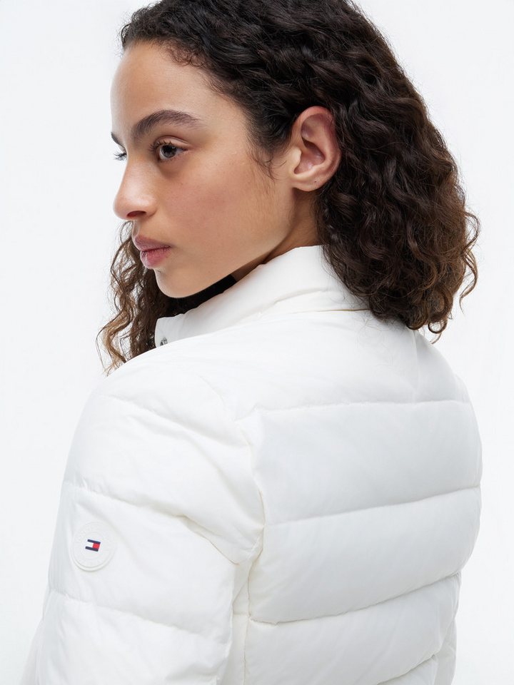 Tommy Hilfiger Daunenjacke LW DOWN PACKABLE JACKET aus pflegeleichter Kunstfaser, leichte Steppqualität – Bild 3 von 5