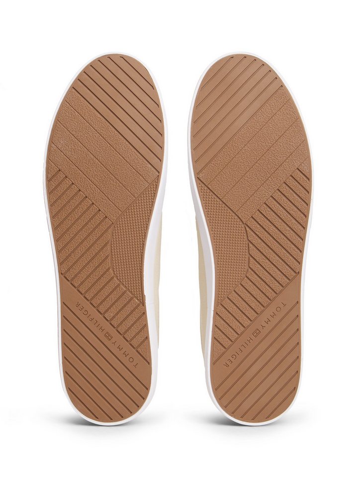 Tommy Hilfiger HARLEM CORE II CVS Sneaker Freizeitschuh, Halbschuh, Schnürer mit Logo-Aufnäher an der Schuhzunge – Bild 3 von 5