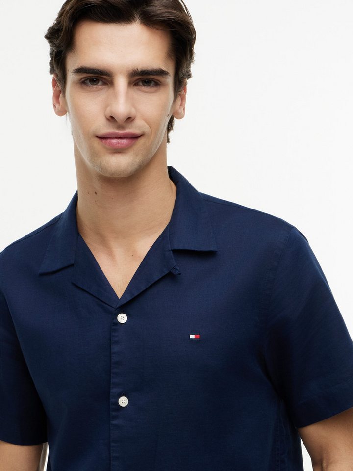 Tommy Hilfiger Kurzarmhemd LINEN BLEND SOLID SS RF SHT aus Baumwollmix mit Leinen – Bild 3 von 5