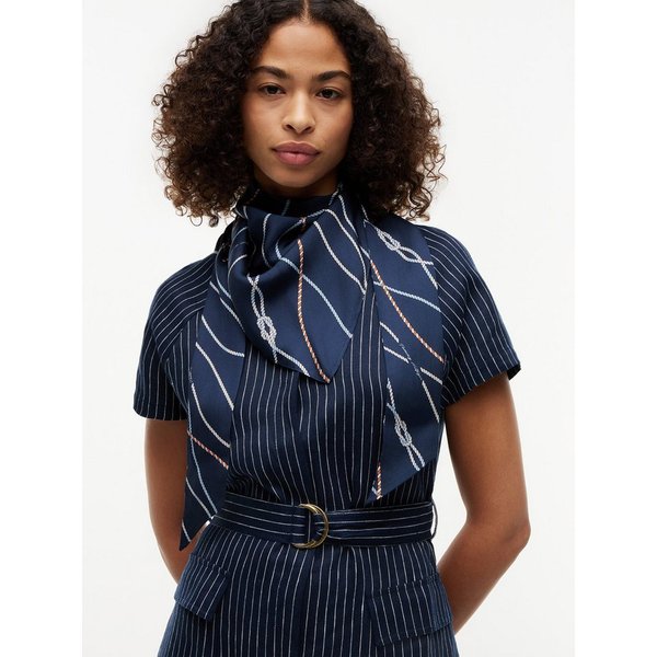Tommy Hilfiger Modeschal TH NAUTICAL SILK TRIANGLE, aus reiner Seide mit Seil-Print