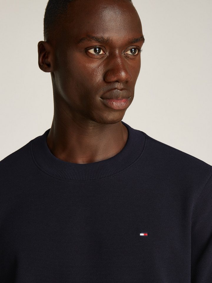 Tommy Hilfiger Rundhalspullover TEXTURED LS TEE mit Rundhalsausschnitt – Bild 2 von 5
